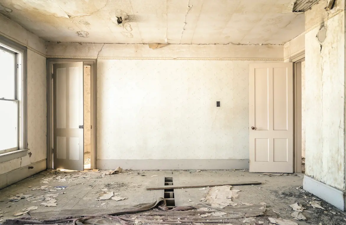 Waste disposal crew managing a cleanout project in Goulds